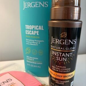 Jergens Pink Sunless Tanning Applicator Mitt with Gold Palm Accents